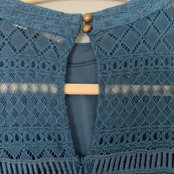 Francesca’s Women’s Lace Dress - Picture 6 of 7